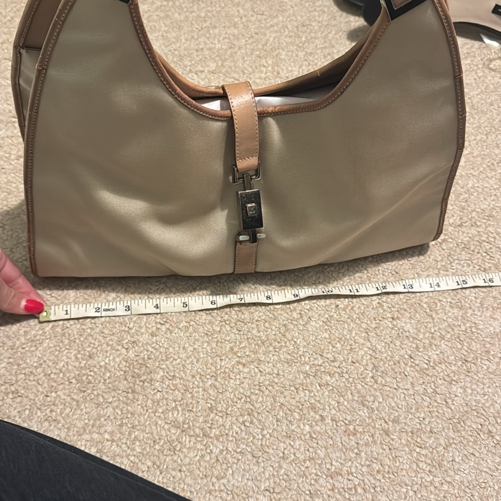 Gucci Vintage Jackie Bardot Hobo – Beige Canvas & Leather Trim - Picture 10 of 16